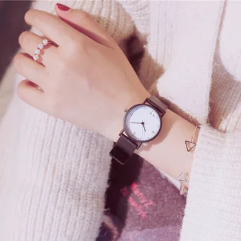 Прости черни и бели дамски часовник 2 размер Модерен силиконов каишка, кварцов часовник, Модни дамски часовници без лого